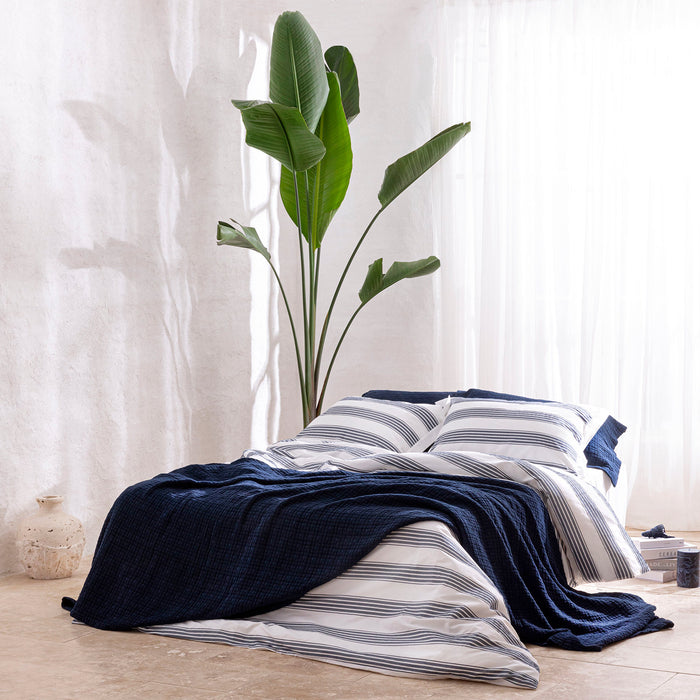 Wave Duvet Cover Set Double Size 200x220 cm White