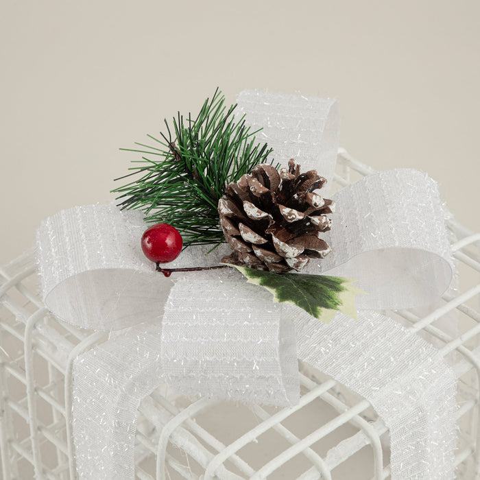 Cristy Christmas Giftbox Decor With Led 15 Cm White