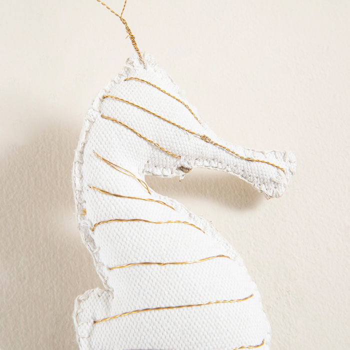 Sea Horse Decorative Object With Hanged Cream