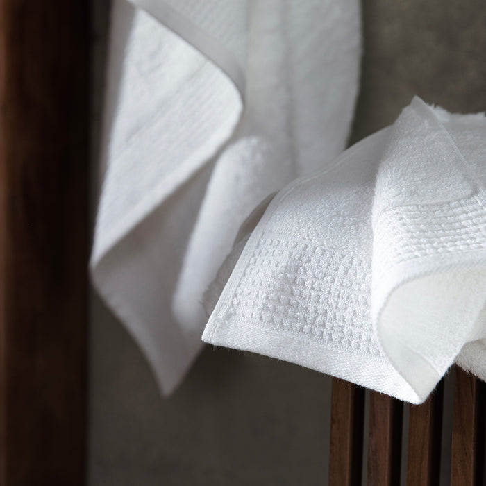 Masse Hand Towel 30x50 Cm White