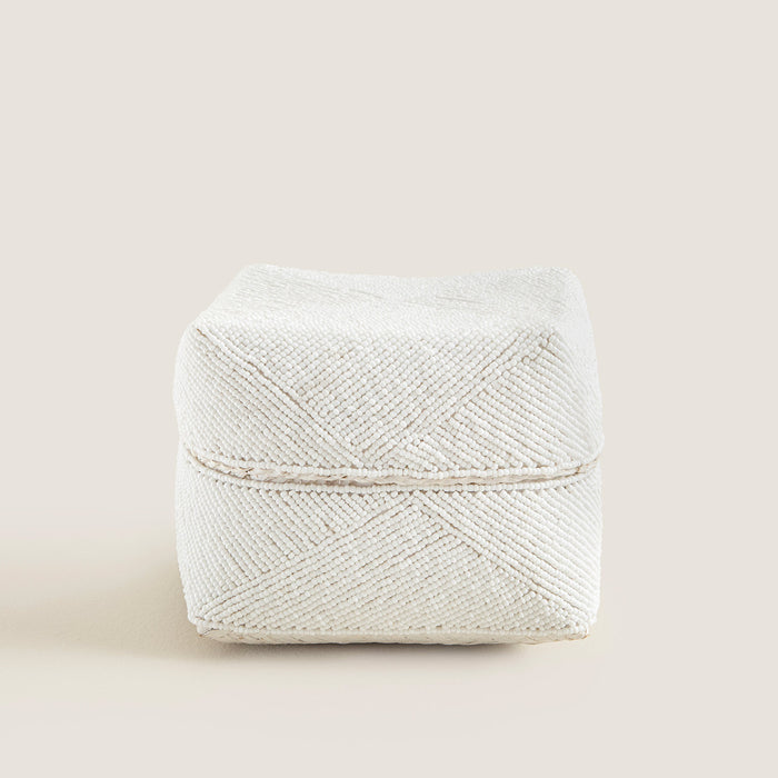 Adora Box M White