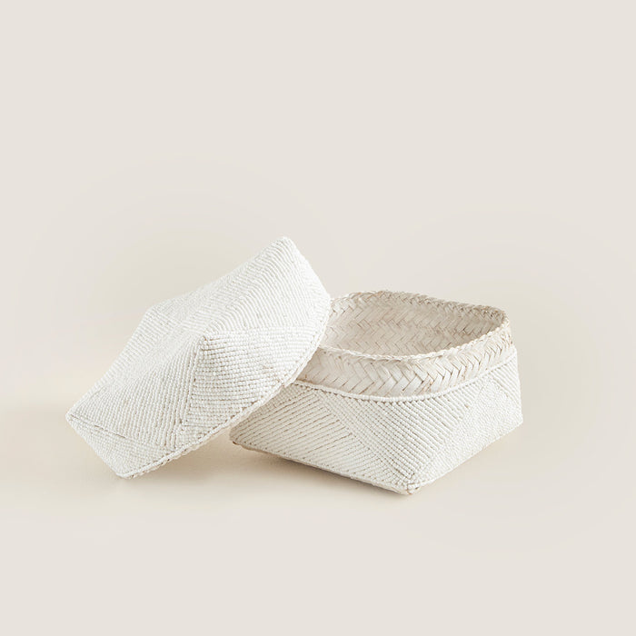 Adora Box M White